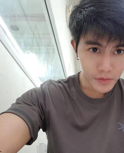 网红男明星,揭秘网红男明星的星光之路